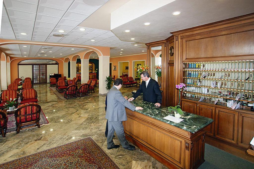Hotel Columbia Terme Abano Terme Bagian luar foto